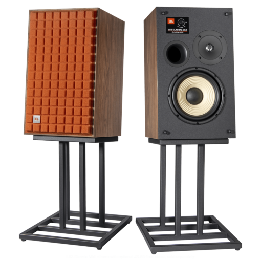 JBL L82MK2 Classic - Uovertruffen lyd, tidløs stil Øk lydopplevelsen din med JBL L82MK2 Classic, en legendarisk høyttaler som blander vintage sjarm med banebrytende teknologi.