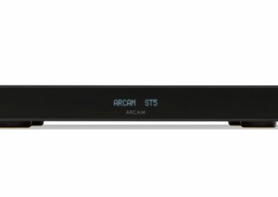 Arcam ST5 streamer, perfekt match til ARCAM A5 og A15 - med kommunikasjonskobling for 2 komponenter som kan fungere sammen